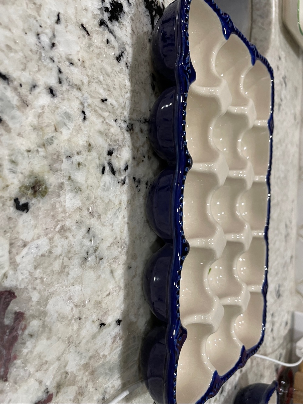 Pioneer Wiman ceramic egg crate - Picture 2 of 4